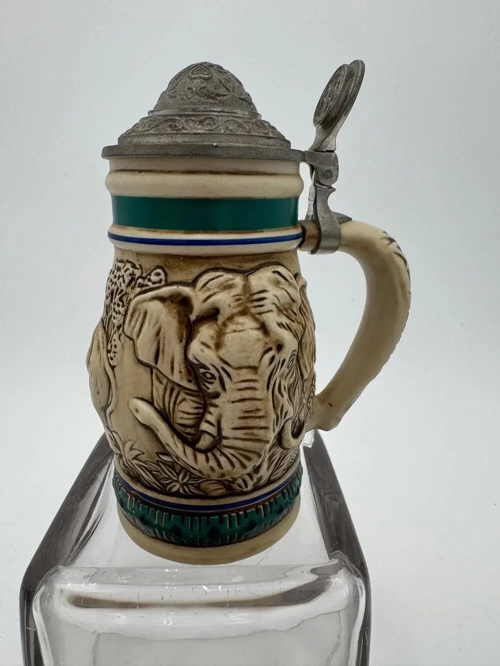 Vintage Avon Small Beer Stein Endangered Species: The Asian Elephant 1990 Brazil